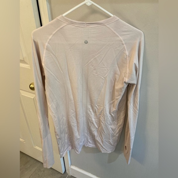 Lululemon Swiftly Tech Top Womens 12 Thumb Holes Running Yoga Training - Picture 3 of 5